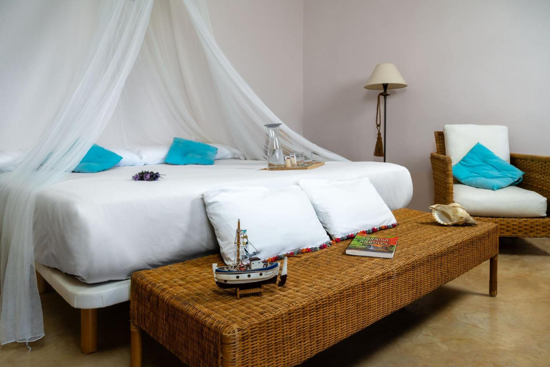 Can Serola Sales de Llierca Ngoại thất bức ảnh